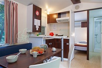 Best Holiday Hotel Grimaud Luaran gambar