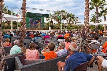 Best Holiday Hotel Grimaud Luaran gambar